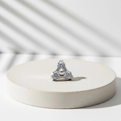 Alternative view of Trinity de titanio con 3 zirconias